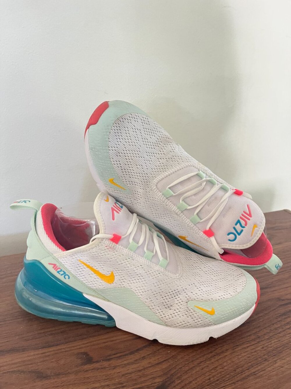 NIKE AirMax 270 Pink/White/Blue Mesh CJ0568-100 Running Active Women's 9.5